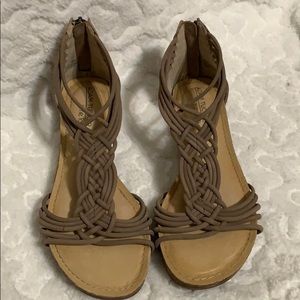 Me Too leather sandals sz6